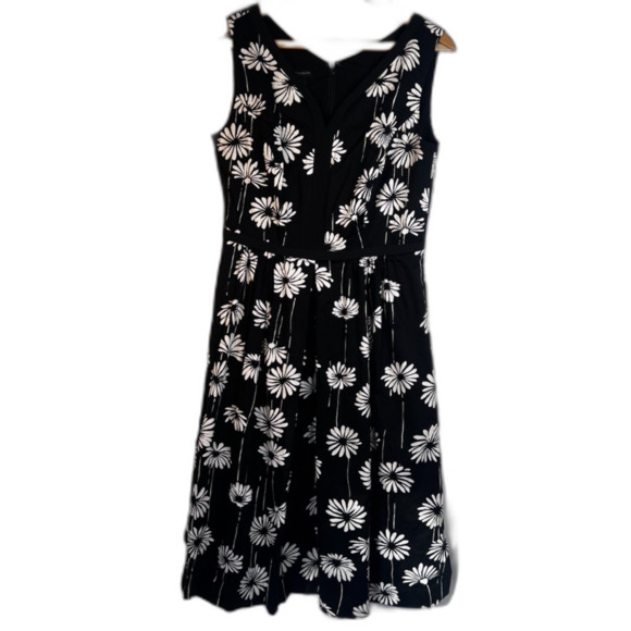 Talbots Sleeveless Floral Print Dress Fit & Flare Botanical Casual Cottage Sz 6 - Picture 9 of 9